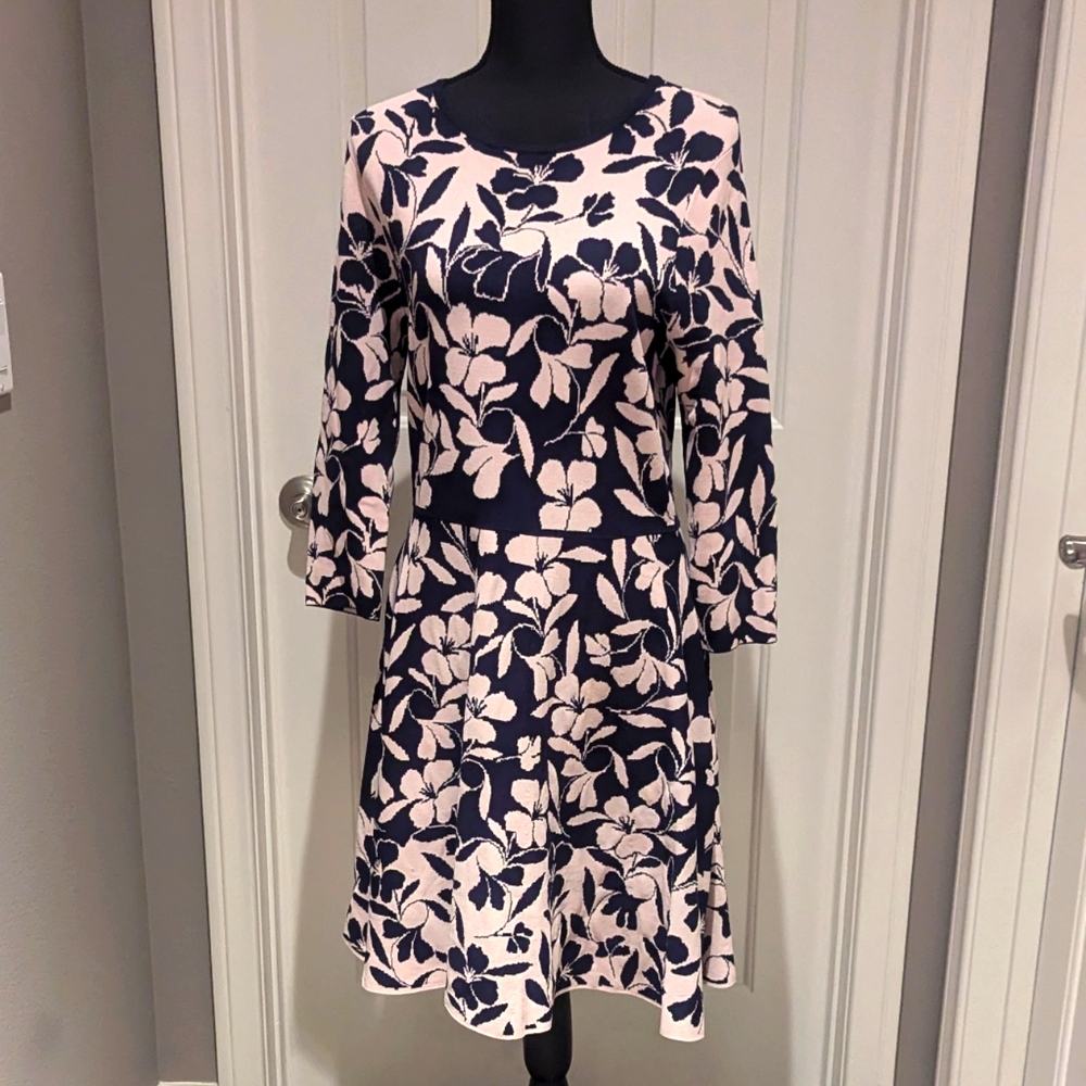 Eliza J Knit dress size L.